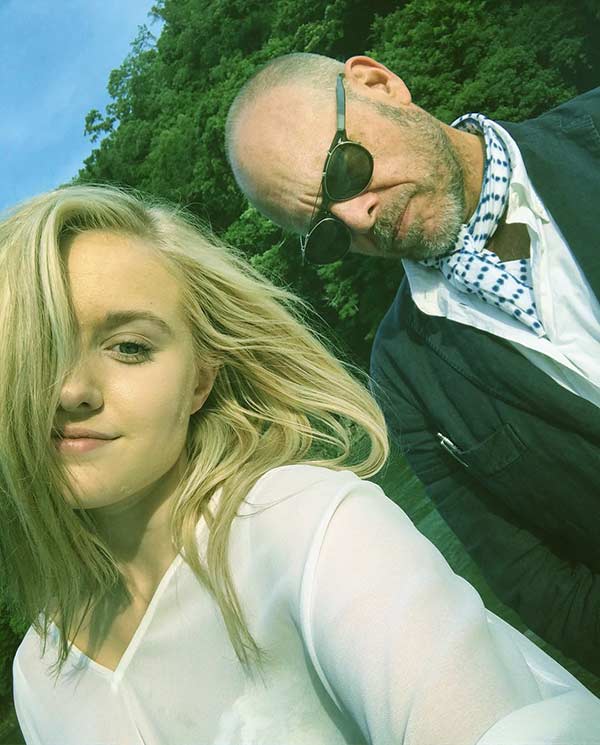 Image of Alton Brown and his daughter Zoey