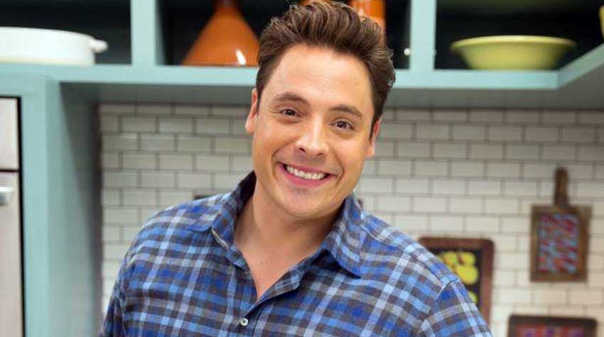 Photo of TV host and chef, Jeff Mauro.