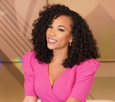 Renowned journalist MJ Acosta Ruiz in her cute pink dress