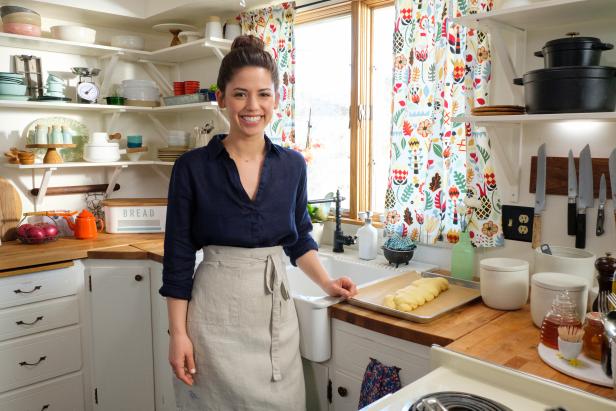 Image of Molly Yeh