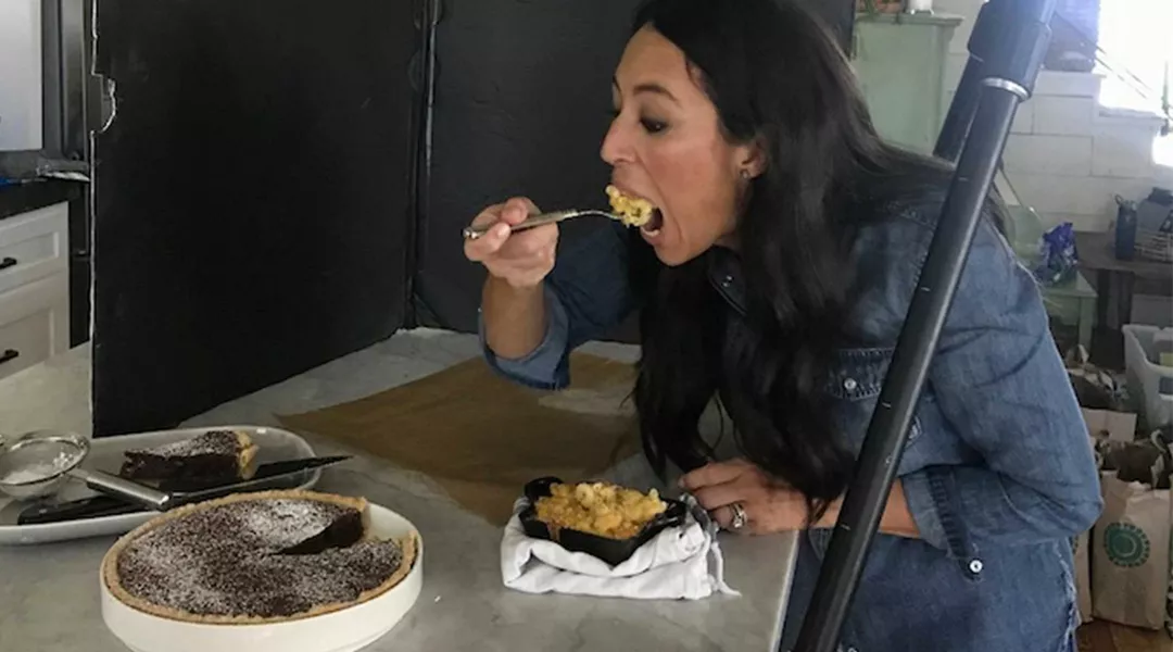 Joanna Gaines Eating Mac and cheese