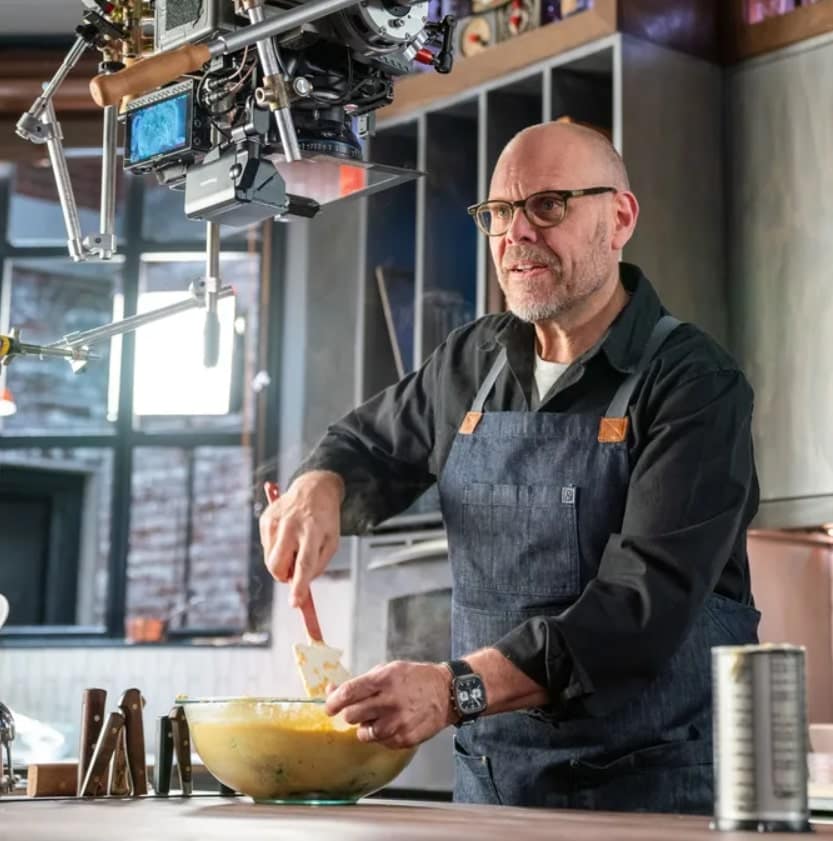 Image of Alton Brown as a known chef